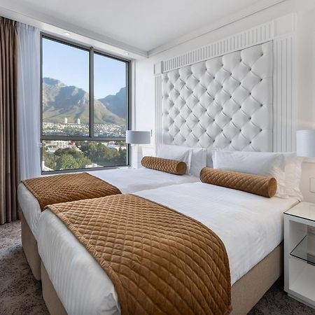 Pepperclub Hotel Cape Town Exterior photo A bedroom at the Cape Town International Convention Centre