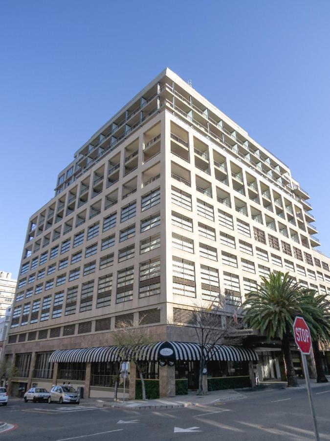 Pepperclub Hotel Cape Town Exterior photo The building of the Supreme Court of Israel