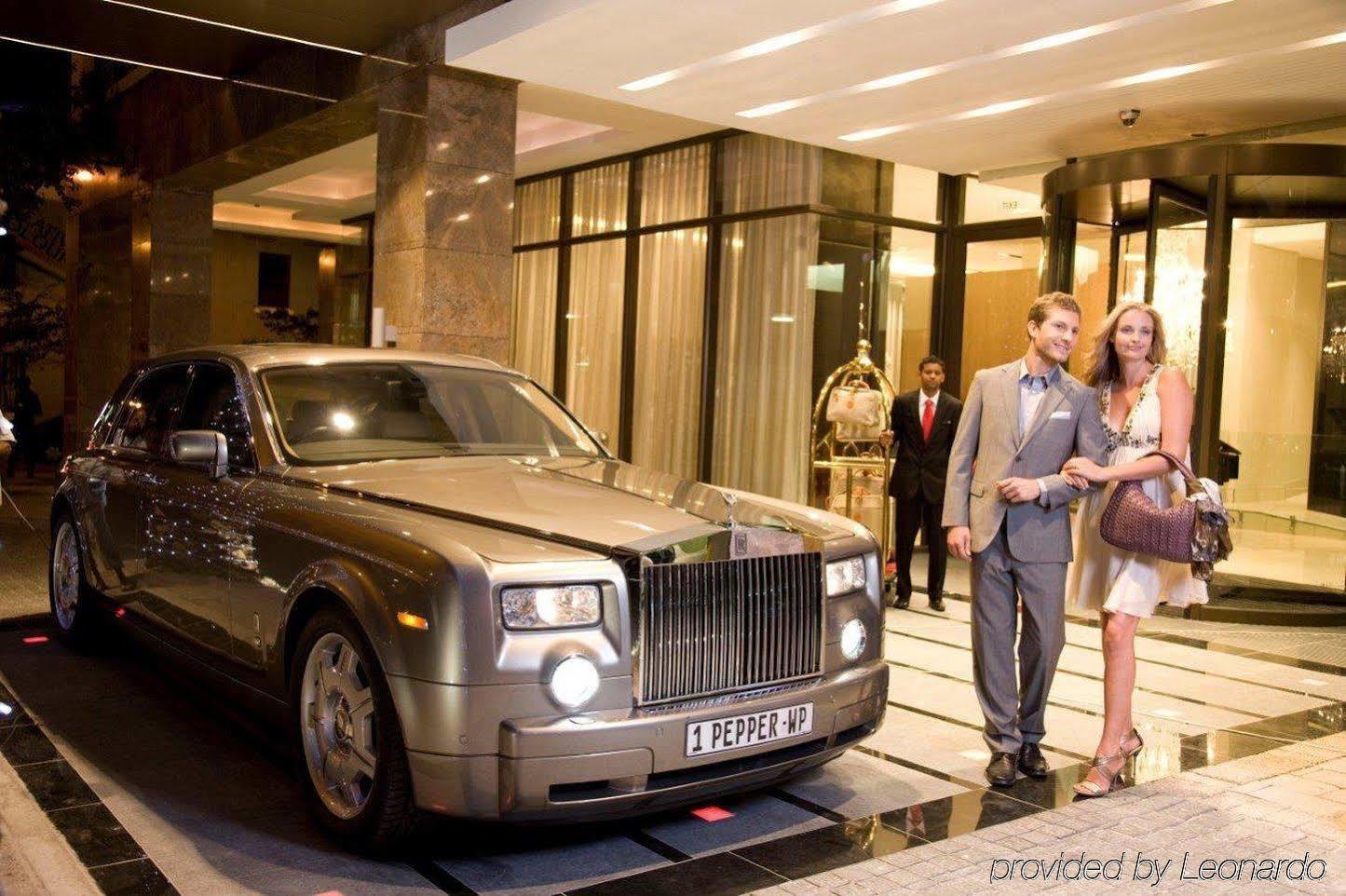 Pepperclub Hotel Cape Town Exterior photo Rolls-Royce Phantom
