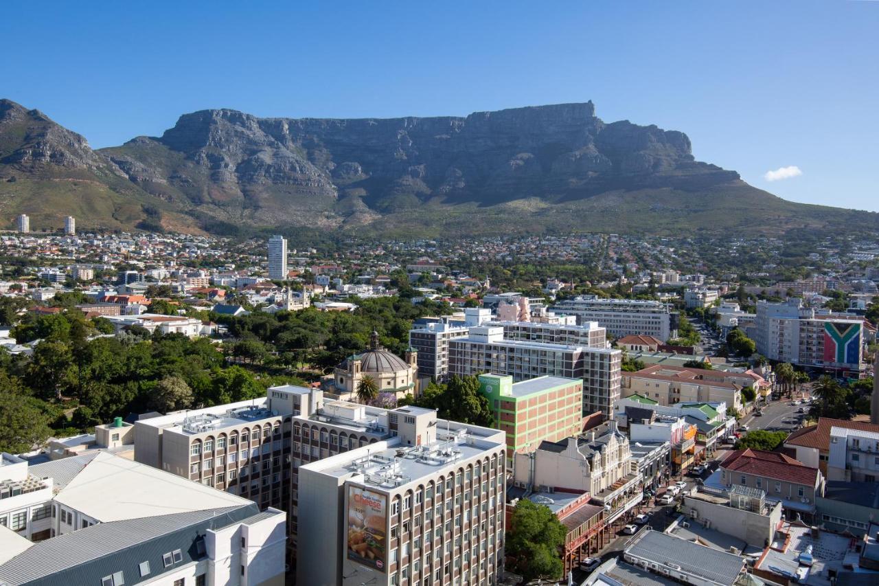 Pepperclub Hotel Cape Town Exterior photo Table Mountain